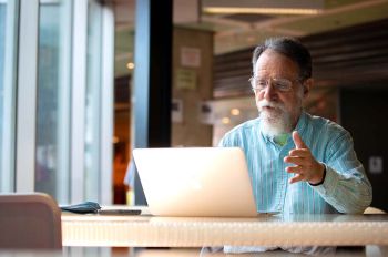 Associate Professor of Biology and Physics Andrew Howard